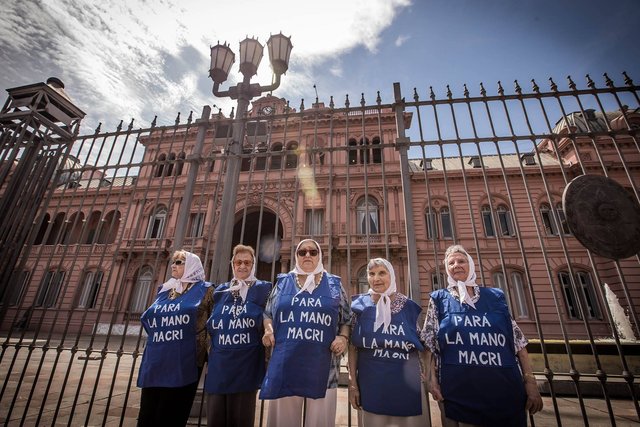 Repudio de la Asociación Madres de Plaza de Mayo a las medidas gubernamentales de Mauricio Madri (Febrero de 2017). Fuente: Asociación Madres de Plaza de Mayo.